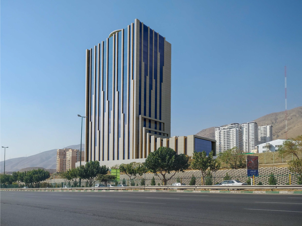 ساختمان اداری ایران مال